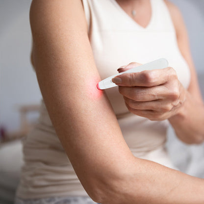 HexoBite™ juckreizstift gegen mückenstiche – wiederaufladbar und chemiefrei für alle altersgruppen